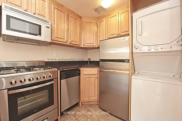 Rented by Nelson Aybar, LREB | media 1