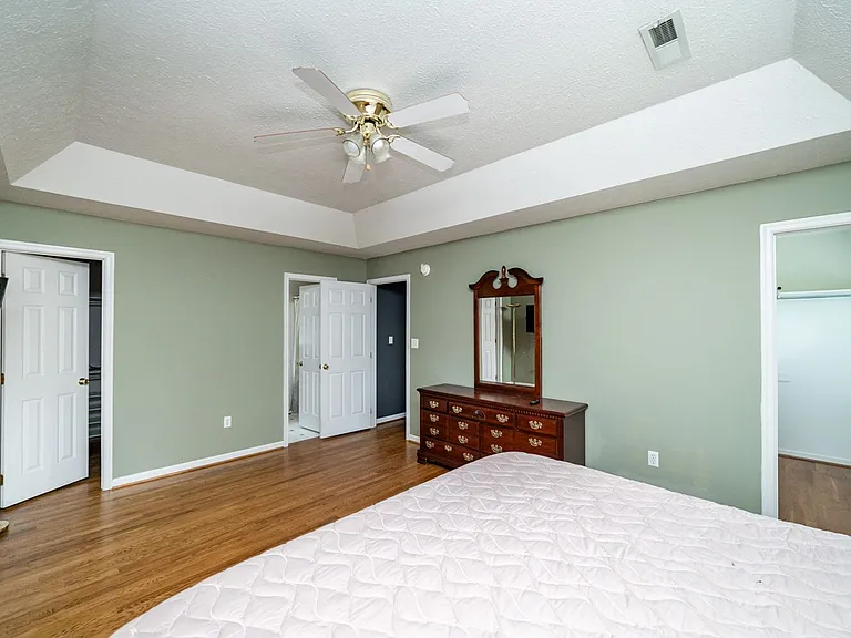 72 Viking Dr — Photo 40