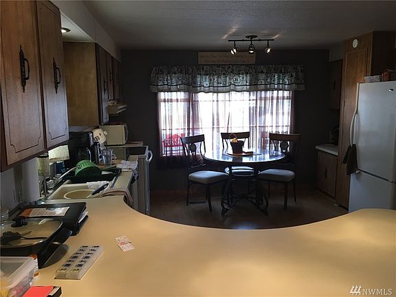 3rd image of 20721 9th Ave E