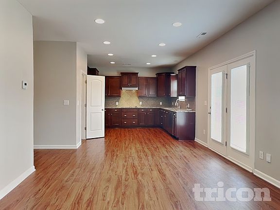 5th image of 3640 Gricklade Dr