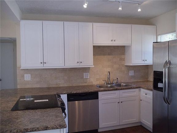 4th image of 217 40th Ave NE