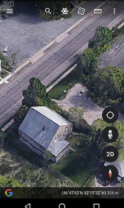 2nd image of 621 E 2nd St