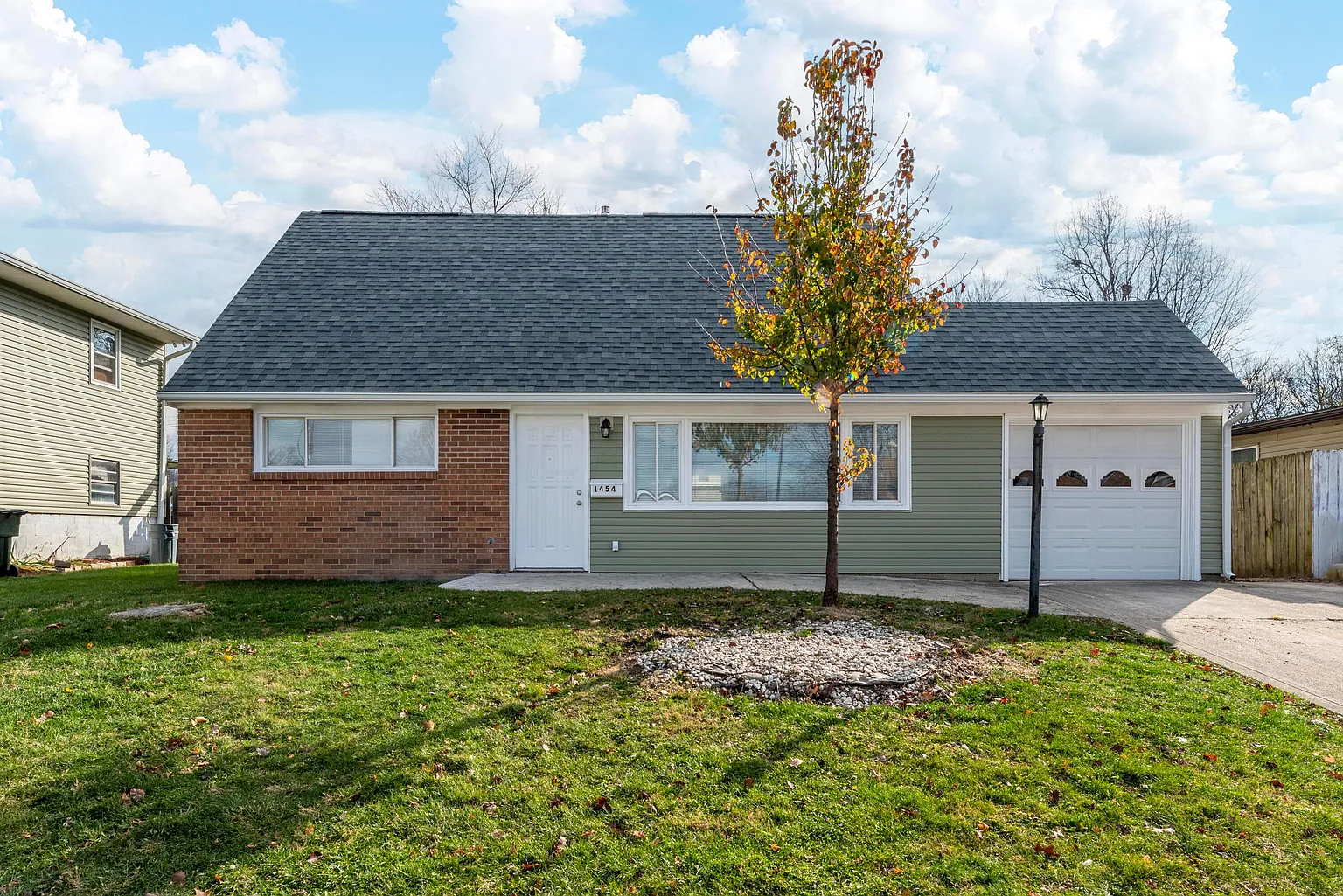 1454 Benson Dr photo 1