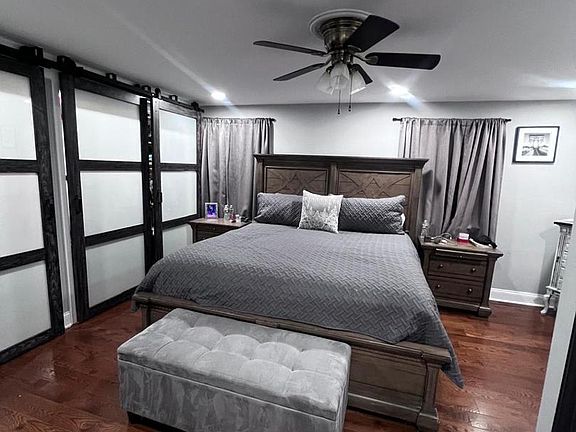 4th image of 12715 Cabell Rd