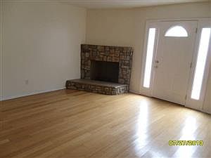 4th image of 456 Colorado Ave APT B