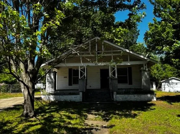 417 S 5th St, Okemah, OK 74859