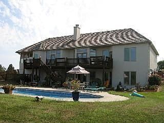 3rd image of 18180 Windsor Dr
