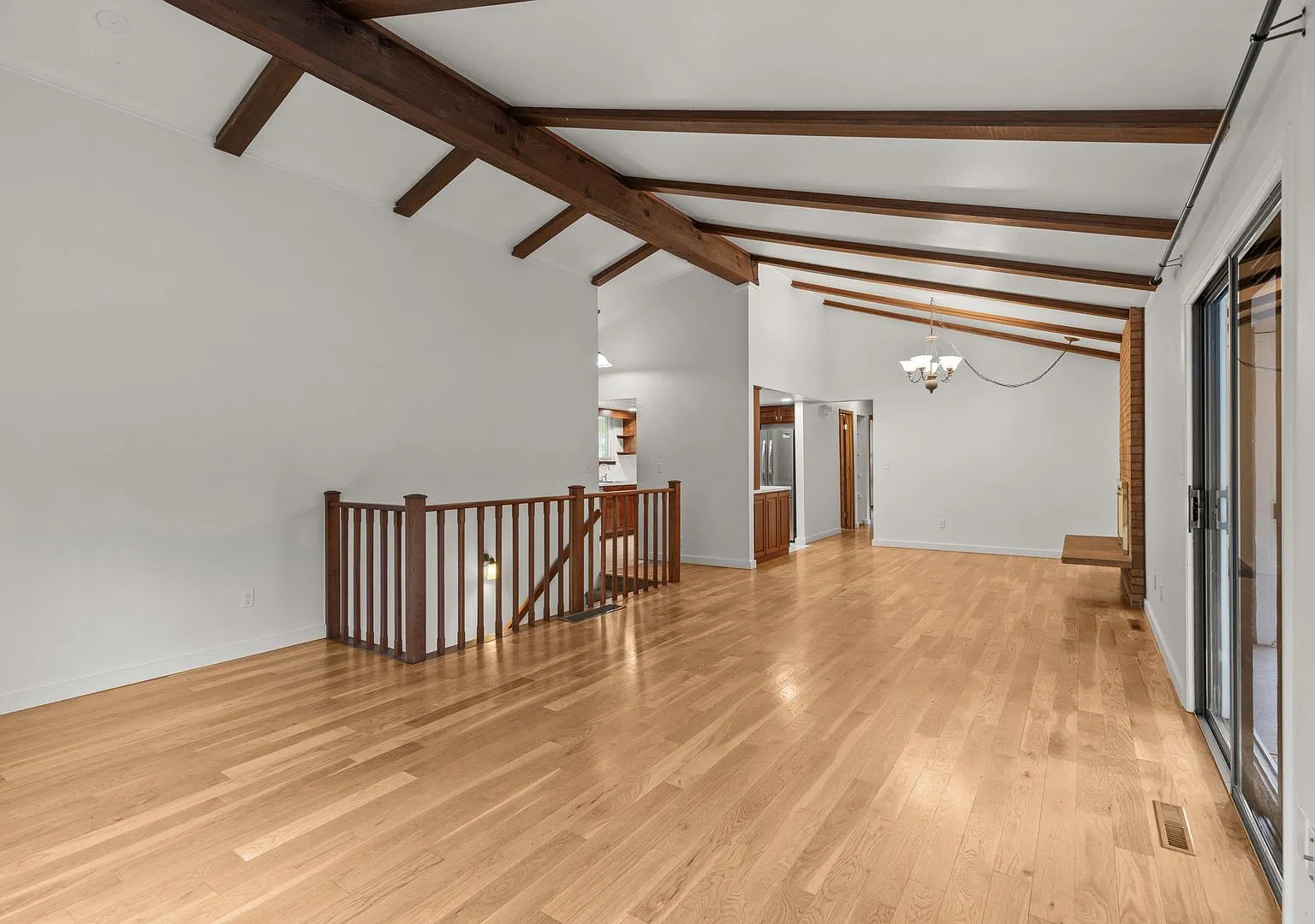 Lovely 4 bed, 3 bath home in Boulder! Available NOW! — Photo 4