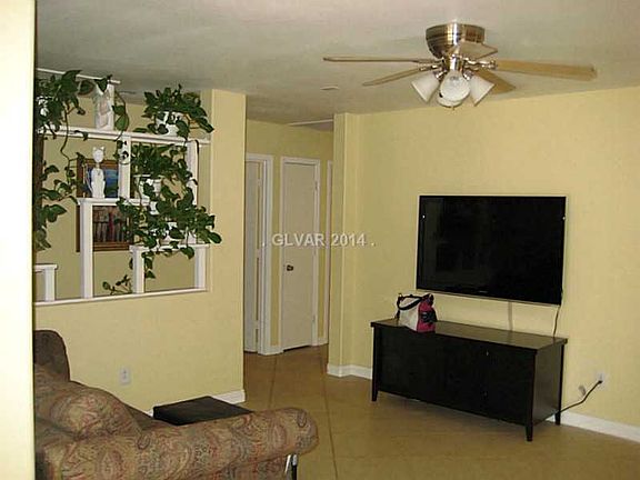 3rd image of 11045 E Alora St