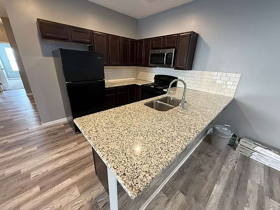 3rd image of 5615 N Lycee Ct