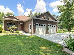 30381 Cedar Ln, Girard, IL 62640