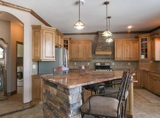 676 Ferndale St S, Maplewood, MN 55119