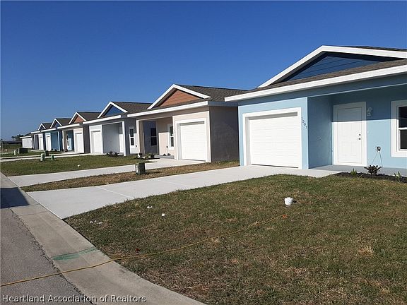 3rd image of 1509 Las Villas Blvd