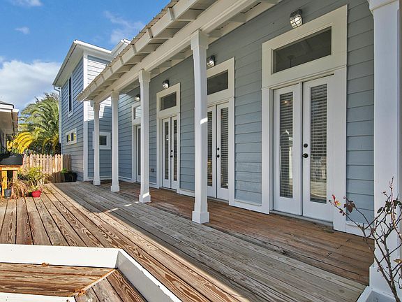 5th image of 2563 Palm Shores Dr