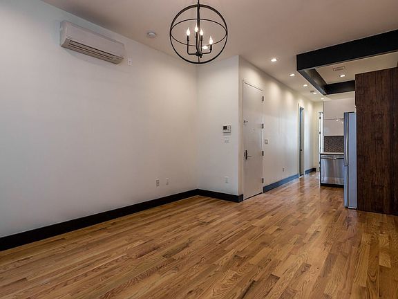 4th image of 302 Stanhope St #1FRKA
