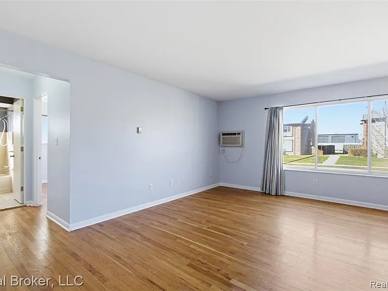 4840 Briarwood Ave #2 — Photo 5