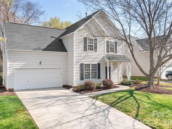 10115 Glencrest Dr, Huntersville, NC 28078