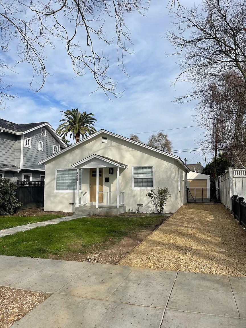 1834 Ellen Ave photo 1