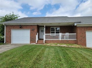 105 Palmetto Ct, Graham, NC 27253