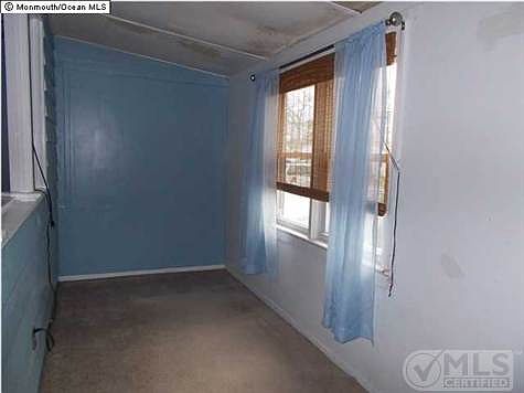 3rd image of 921 Bowling Green Dr