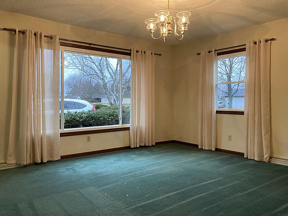 5th image of 66201 Hartzler Blvd