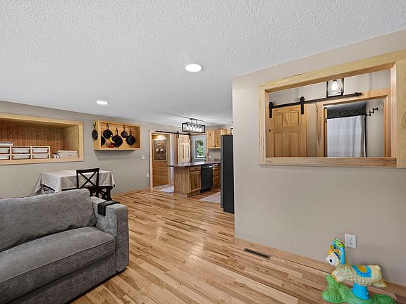 3rd image of 350 3rd Ave NW