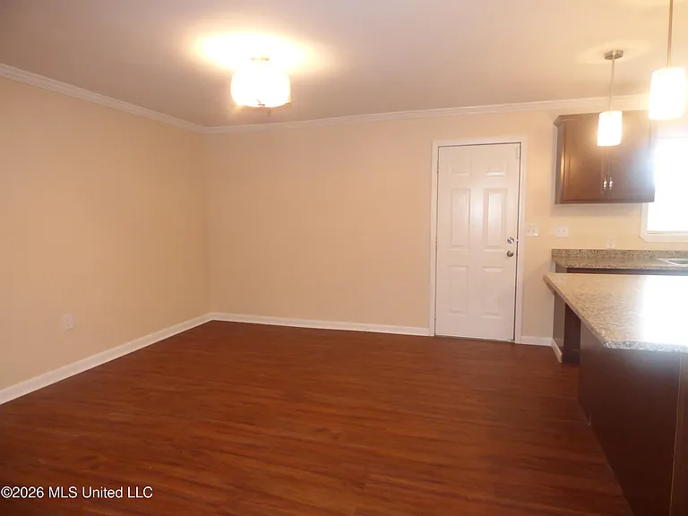 1177 Jewell Dr — Photo 9