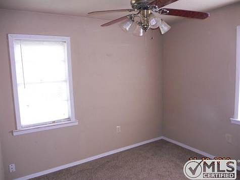 3rd image of 518 Stonewall Dr
