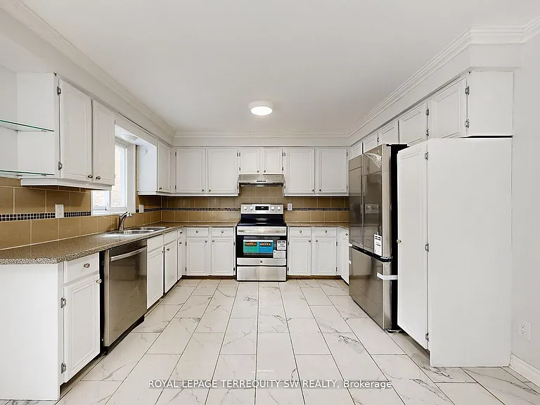327A Beechgrove Dr — Photo 8
