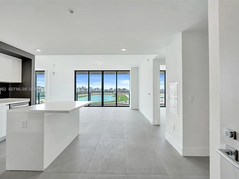 1170 E Hallandale Beach Blvd #1111 — Photo 6