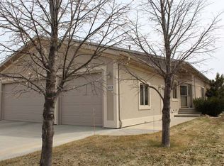 1013 Southport Loop, Bismarck, ND 58504
