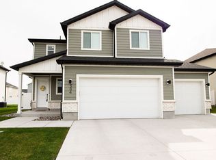 384 W Ropelato Dr, Nibley, UT 84321