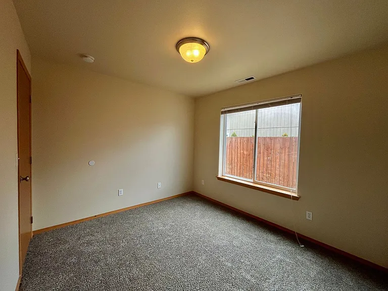 310 E 28th Ave — Photo 11
