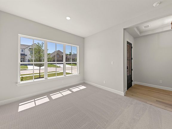 4th image of 1048 Olympic Dr