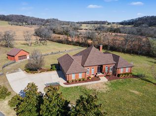 2227 Twin Peaks Ct, Spring Hill, TN 37174