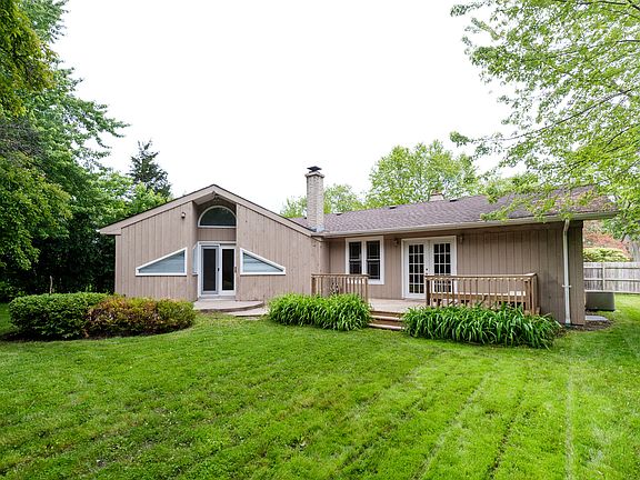 5th image of 1262 Adirondack Dr