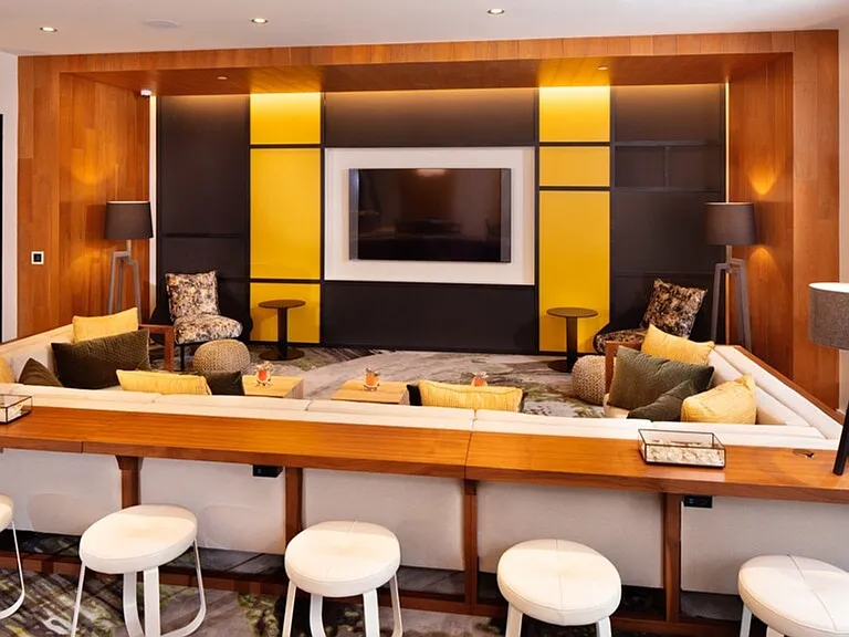 Building's Lounge