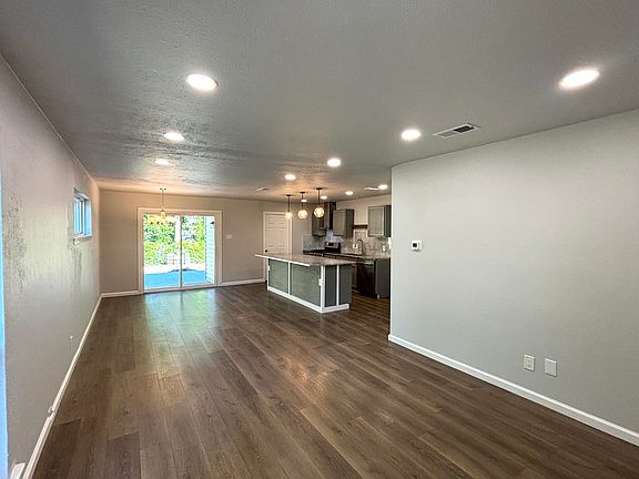 2nd image of 1416 Timberlake Cir