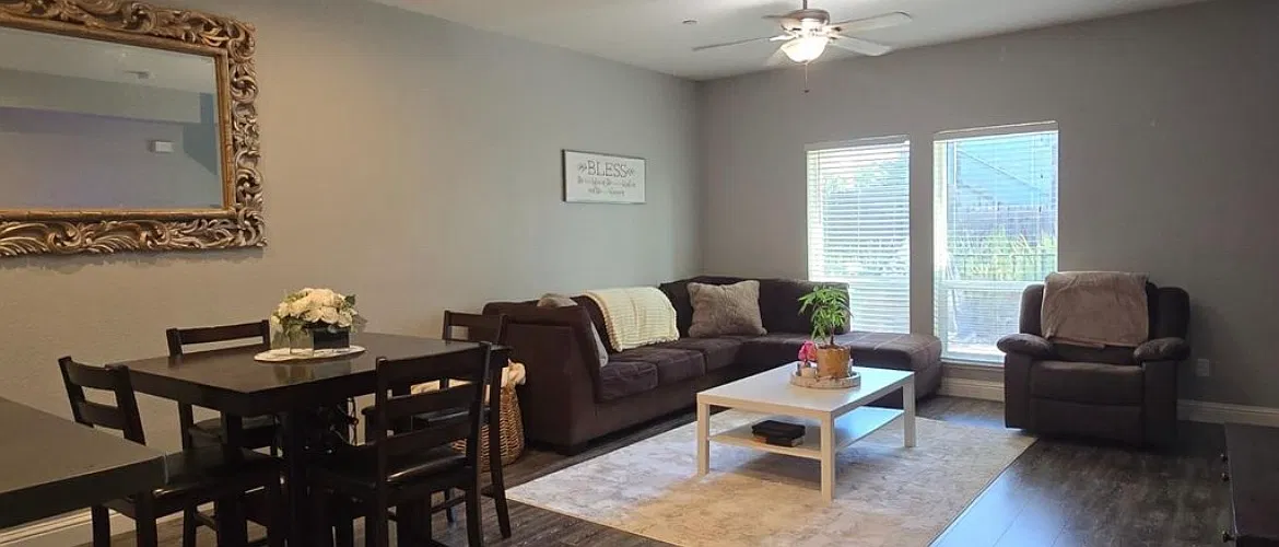 3 bed, 1561 sqft, $2,650 — Photo 1