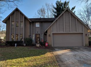 7027 Dunstans Ln, Toledo, OH 43617