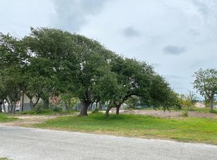 328 S Fuqua St, Rockport, TX 78382