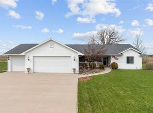 W5278 Waterview Dr, SHERWOOD, WI 54169