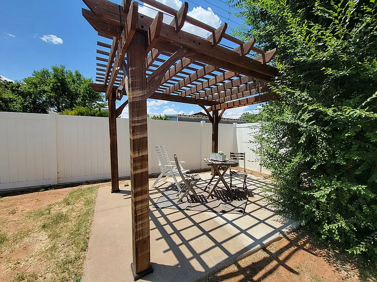 805 W Christopher Dr — Photo 42