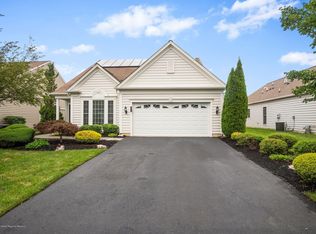 4 Aberdeen Ln, Manchester Township, NJ 08759