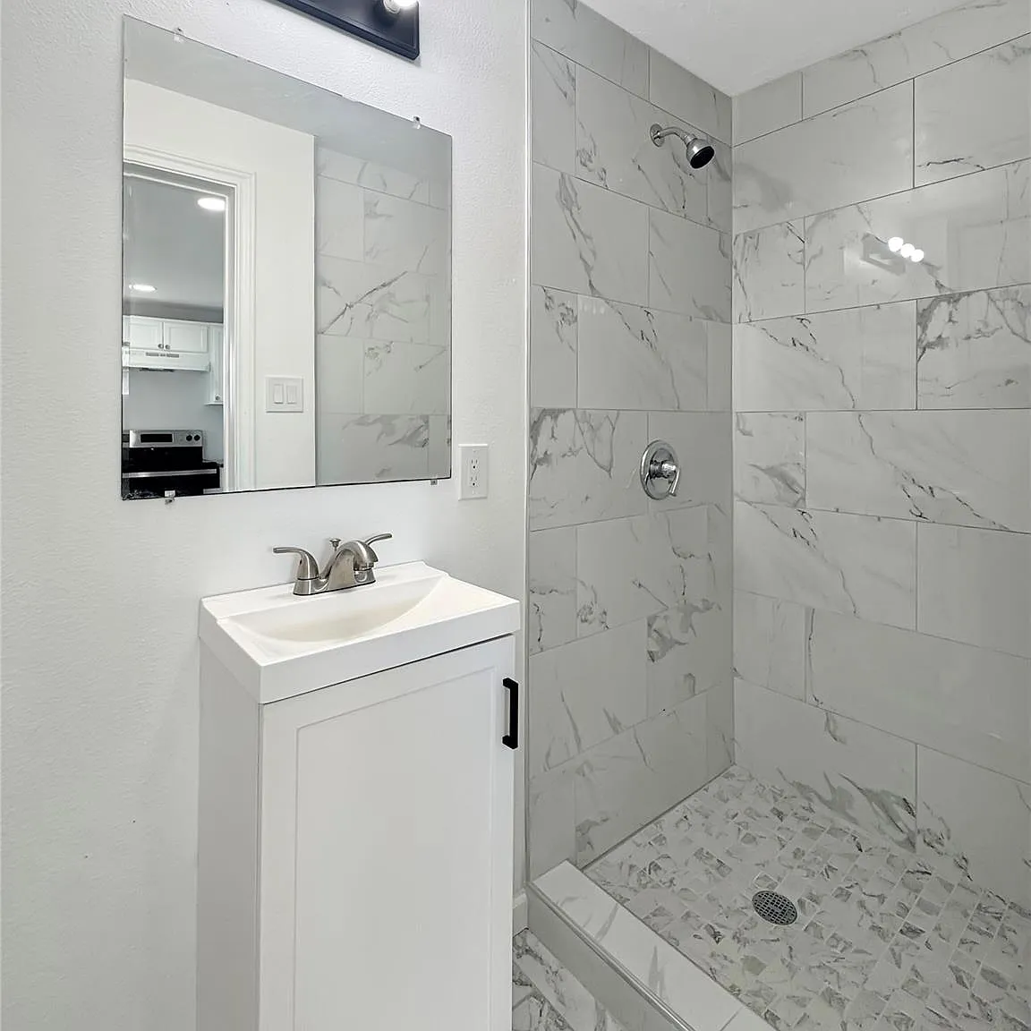 1 bed, 1.0 bath, 647 sqft, $1,000 — Photo 4