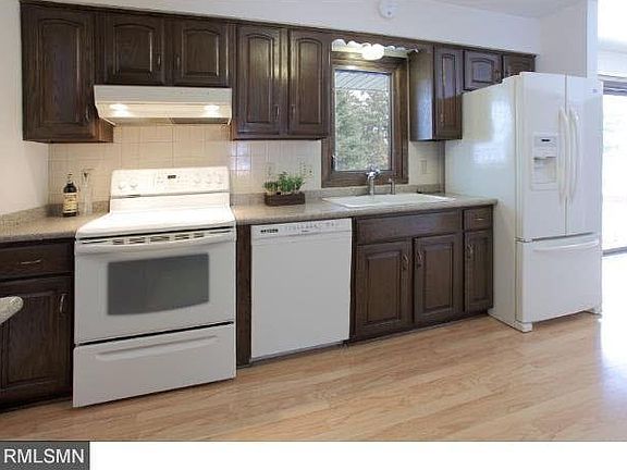 4th image of 2962 Howard Court