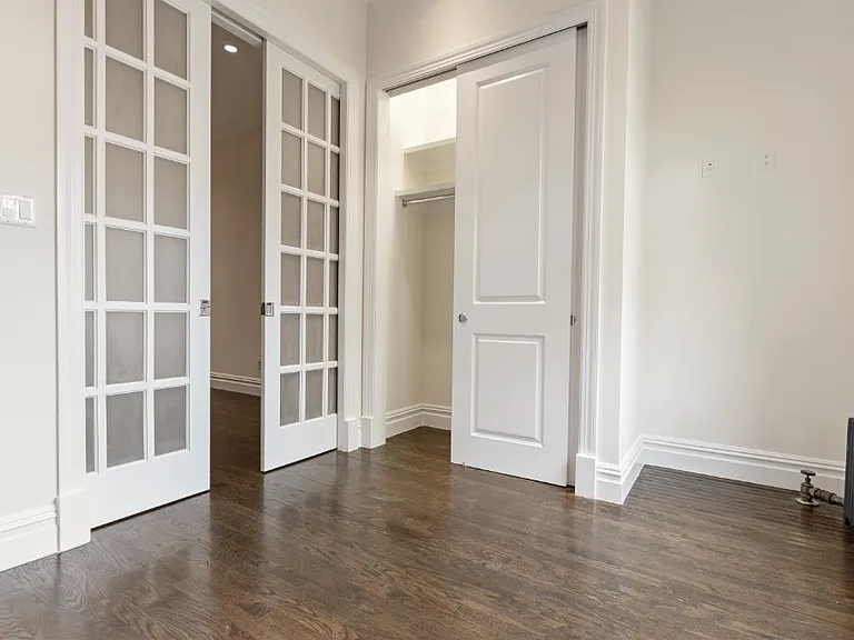 42 Sidney Pl #8 — Photo 5
