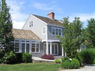 135 S Country Rd, Remsenburg, NY 11960