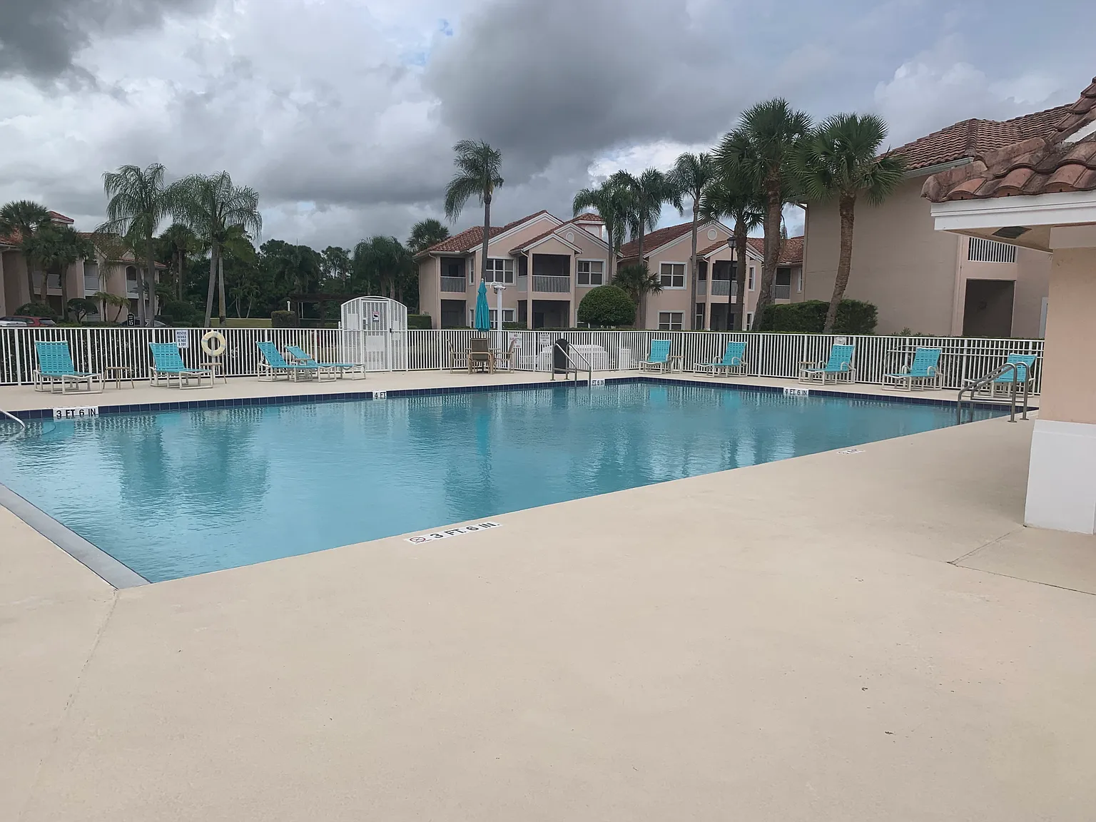 1 bed, 1.5 bath, 1000 sqft, $1,700 — Photo 1