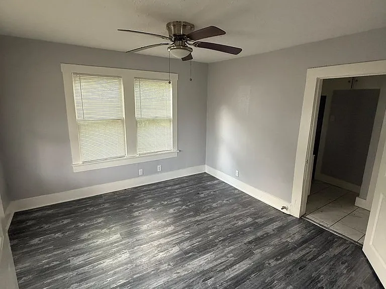 3012 Live Oak St — Photo 8